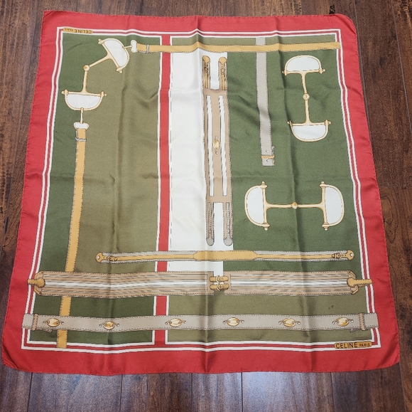 CELINE SCARF AND FONDATION LOUIS VUITTON TOTE BAG 2 ITEMS - Picture 10 of 14